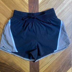 LIKE NEW A&F YPB motionTEK High Rise Lined Workout Short ONYX Colorblock